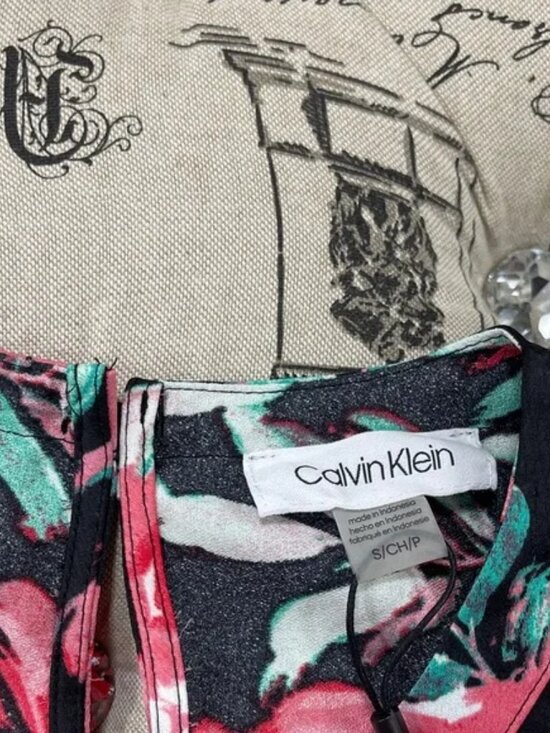 Calvin Klein Floral Side Tie Sleeveless Top - Picture 3 of 13